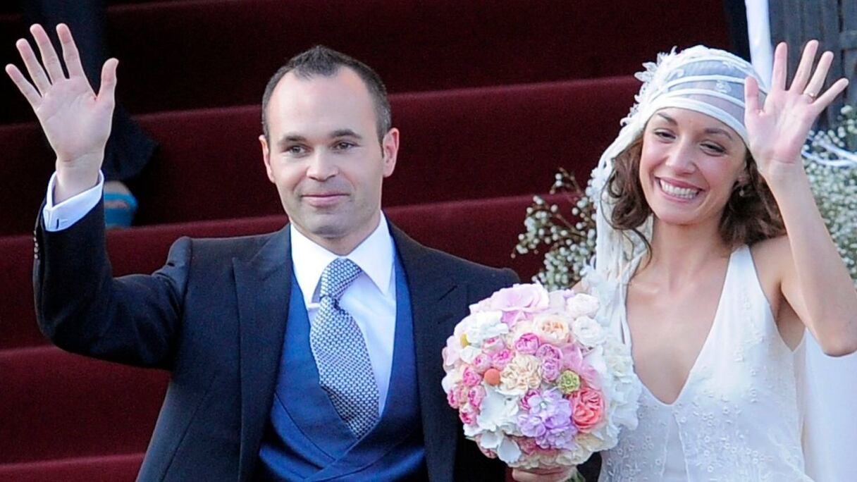 L'international espagnol Andres Iniesta avec son épouse Anna Ortiz.