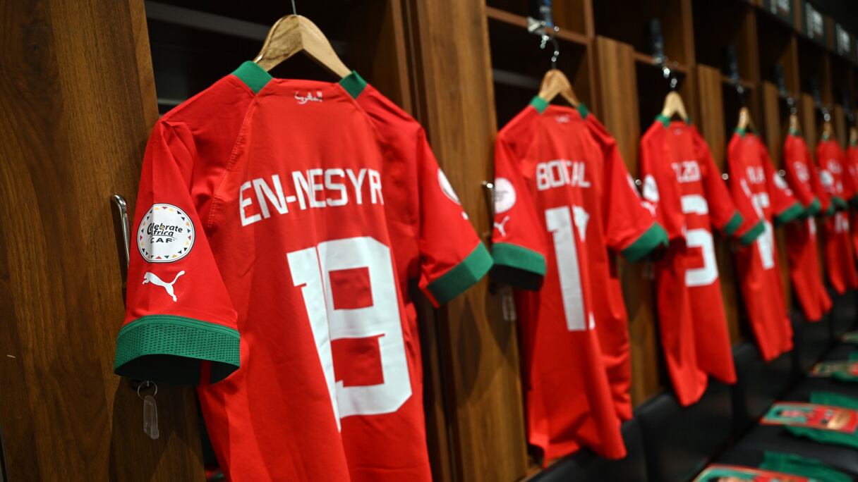 Vestiaires des Lions de l'Atlas au stade Laurent Pokou de San Pedro.