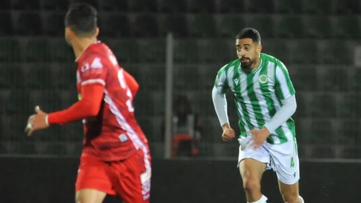 Duel Mouloudia d'Oujda-Hassania d'Agadir.