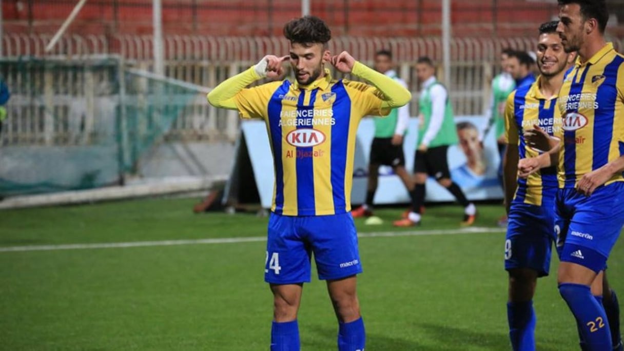 Yousri Bouzok, nouvel attaquant algérien du Raja de Casablanca.
