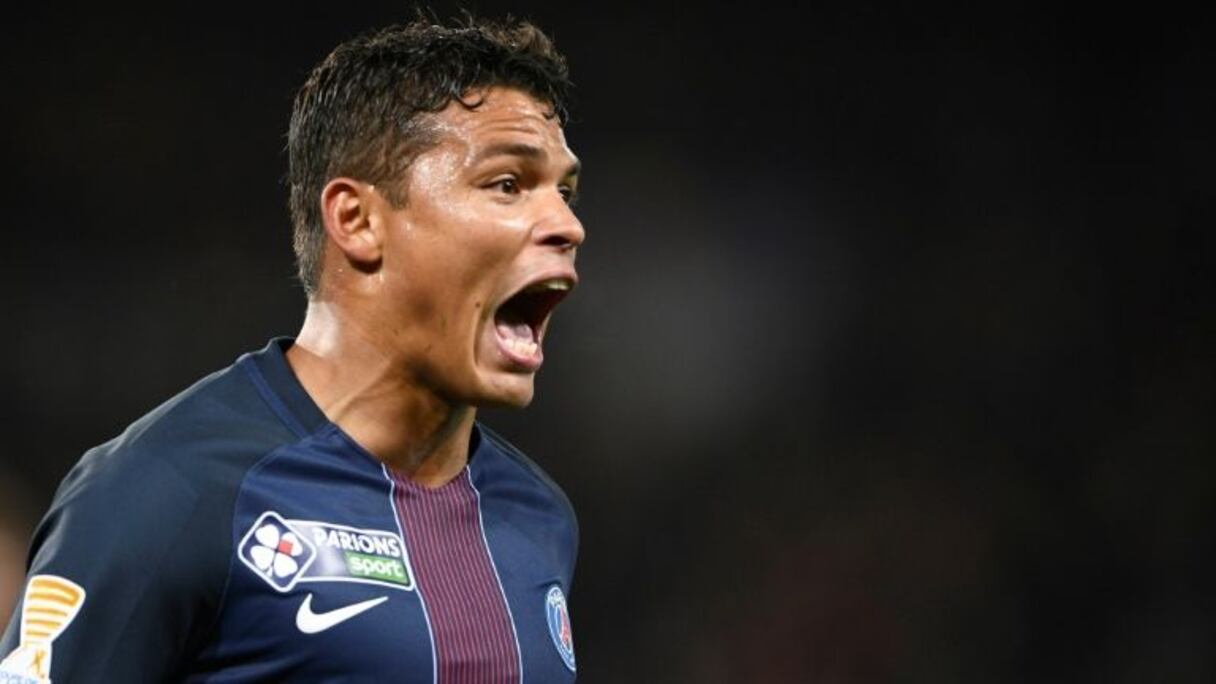 Le capitaine du PSG Thiago Silva exprime sa joie après avoir marqué face à Metz, le 11 janvier 2017 en quart de la Coupe de la Ligue.