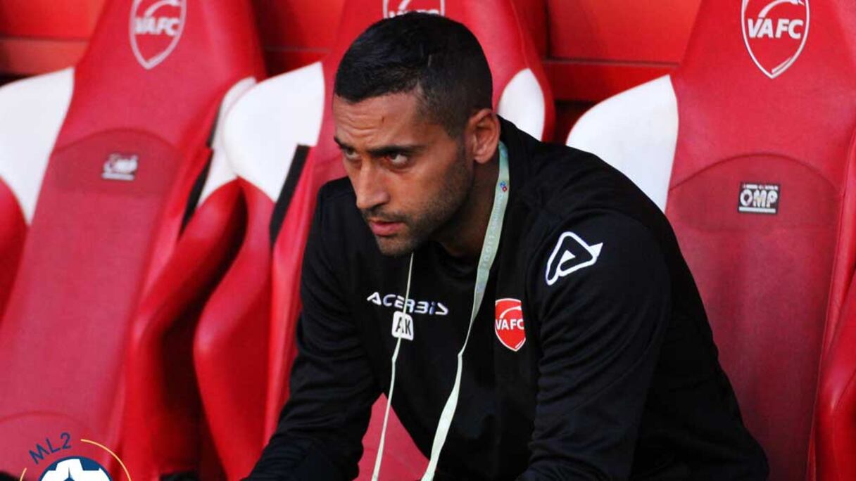 Ahmed Kantari, ancien international marocain et actuel entraineur de Valenciennes FC.