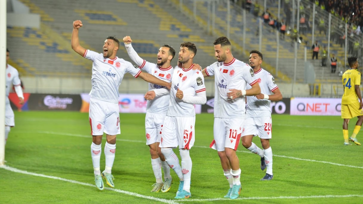 Les joueurs du Wydad célèbrent le but de Yahya Jabrane, à la 34e minute du match contre Petro Atlético (3e journée de la phase de groupes de la LDC).