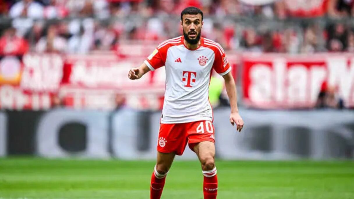 Mazraoui portant le maillot du Rekordmeister.