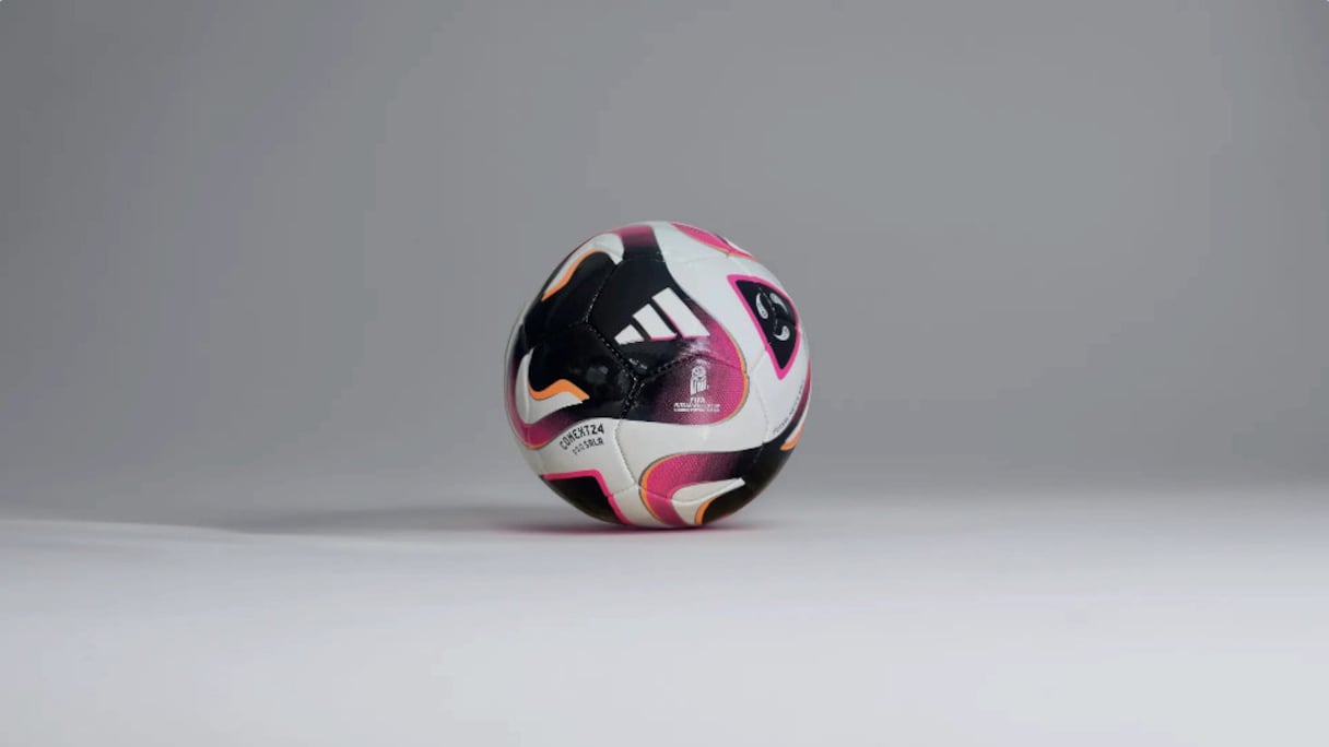 Le ballon officiel de la Coupe du monde de futsal - Ouzbékistan 2024.