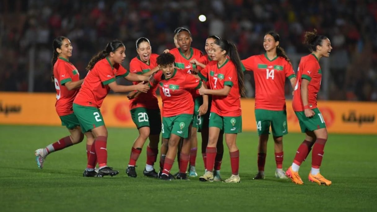 La joie des Lioncelles de l’Atlas U17 après leur écrasante victoire (4-0) face à l’Algérie, le 10 mai 2024 au stade municipal de Berkane.