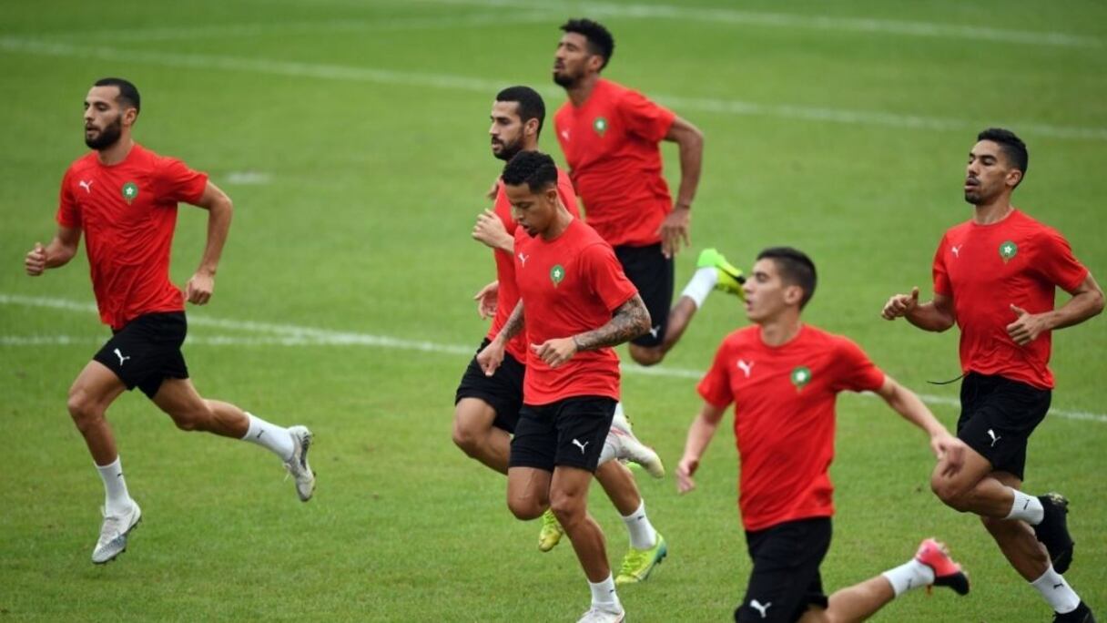 L'équipe nationale des joueurs locaux.