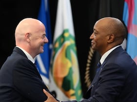 Gianni Infantino et Patrice Motsepe, présidents de la FIFA et de la CAF.