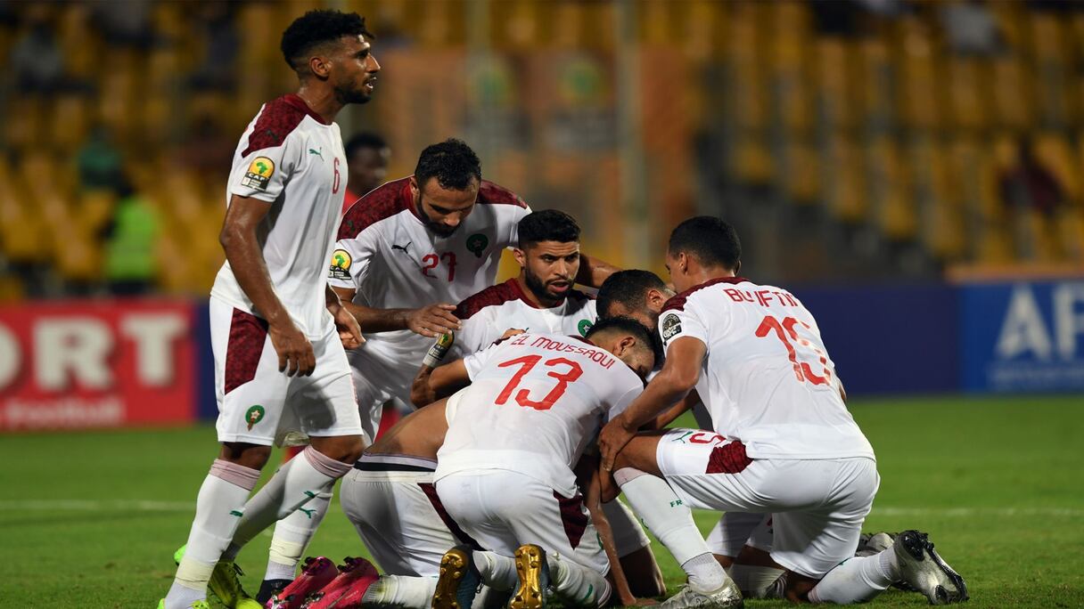 L'équipe nationale des joueurs locaux.