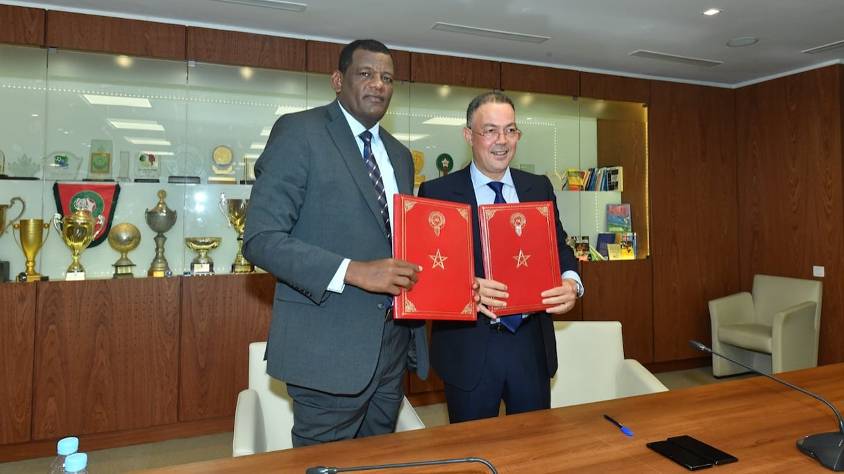 Fouzi Lekjaa, président de la FRMF, et son homologue éthiopien, Isayas Jira Bosho.