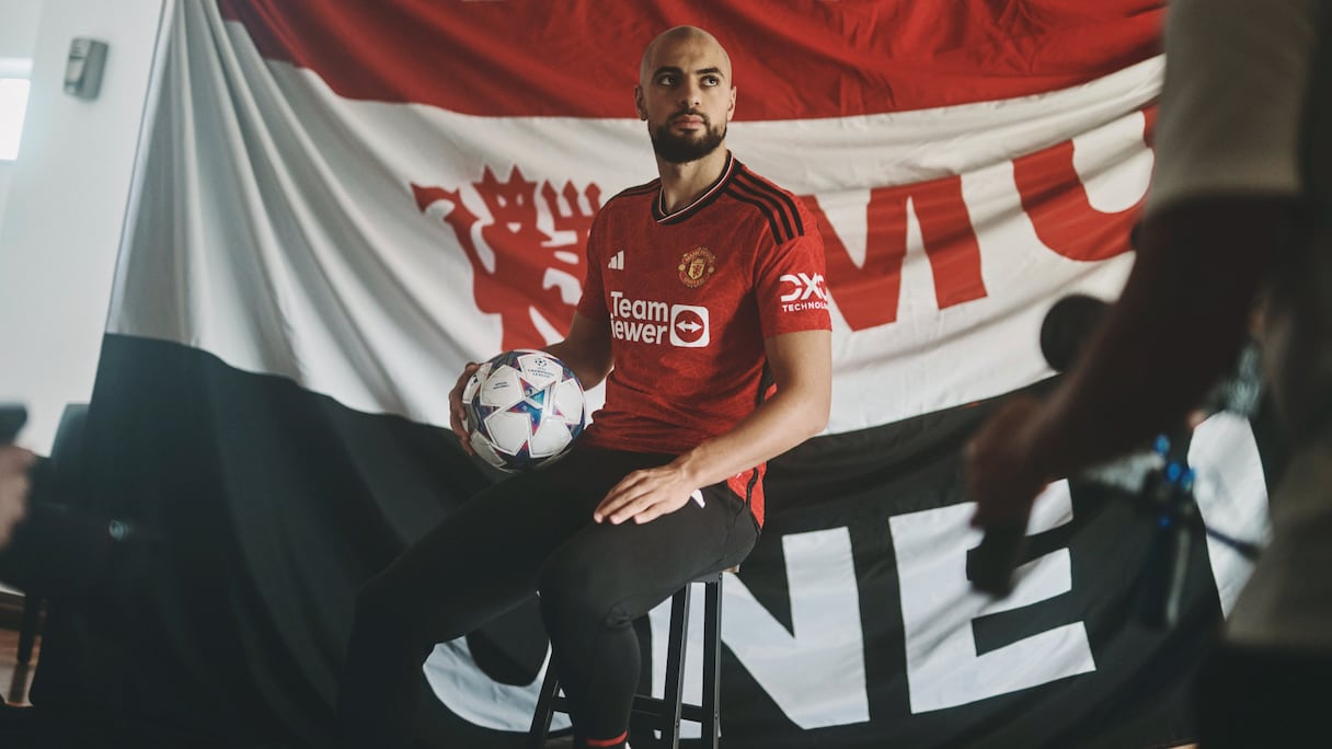 Sofyan Amrabat sous le maillot de Manchester United