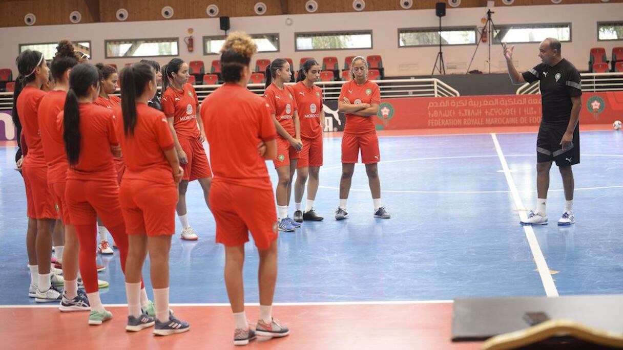 Les Lionnes de l'Atlas de futsal en stage au Complexe Mohammed VI de football.