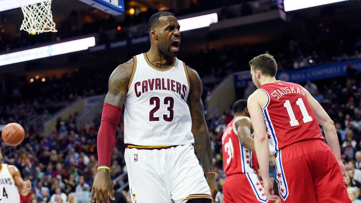 6- LeBron James (Basket-ball): 64,8 M$ (637,3 MDH) de revenus, dont 44 M$ (432,8MDH) provenant des recettes Pub/Sponsors.