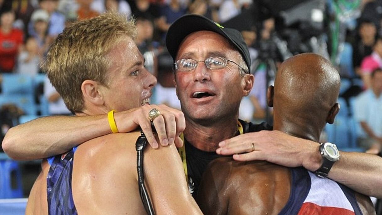 Alberto Salazar, aux côtés de Mo Farah, quadruple champion olympique (5000 et 10 000 mètres).