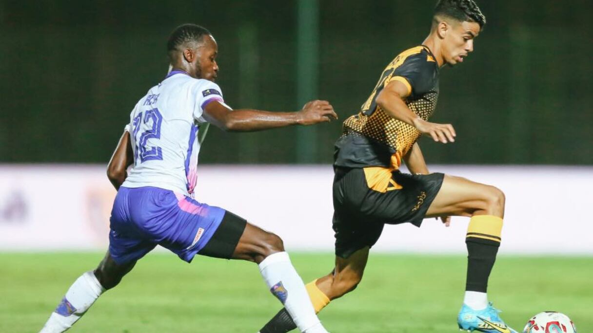 Une séquence du match Union Touarga Sport-Racing Club d'Abidjan disputé le samedi 17 août 2024 au stade Moulay El Hassan.