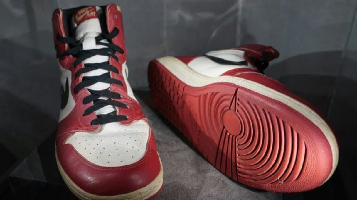 Une autre paire de baskets Air portée par la star a été adjugée pour près de 520.000 euros en 2020.