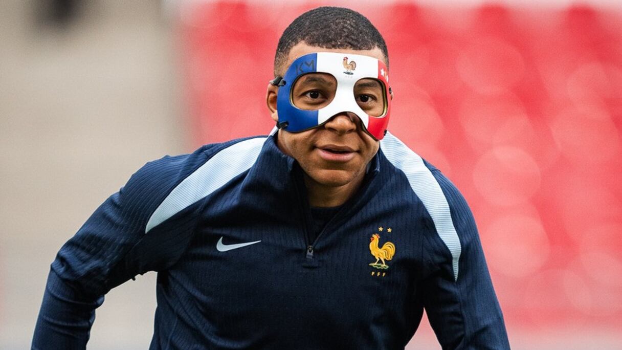 Kylian Mbappé s’est entraîné avec ce masque bleu blanc rouge