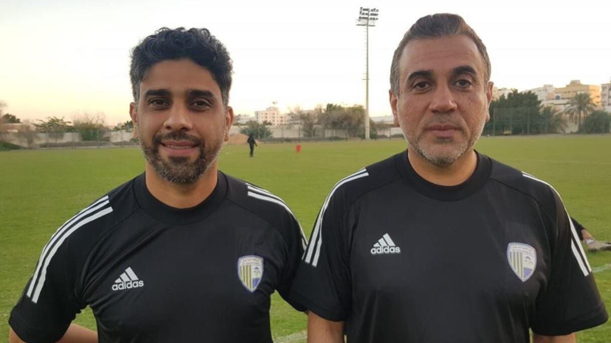 Badr El-Din El Idrissi (à gauche) désigné nouveau coach d'Al-Dhafra.