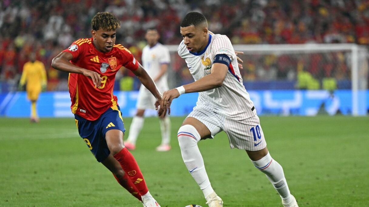 Lamine Yamal et Kylian Mbappé.