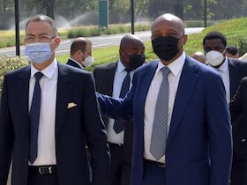 Fouzi Lekjaa, président de la FRMF, et Patrice Motsepe, président de la CAF.