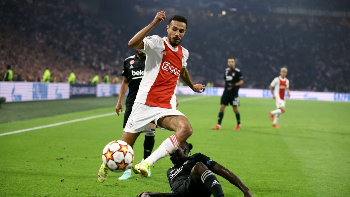 Noussair Mazraoui, latéral droit de l’Ajax Amsterdam.
