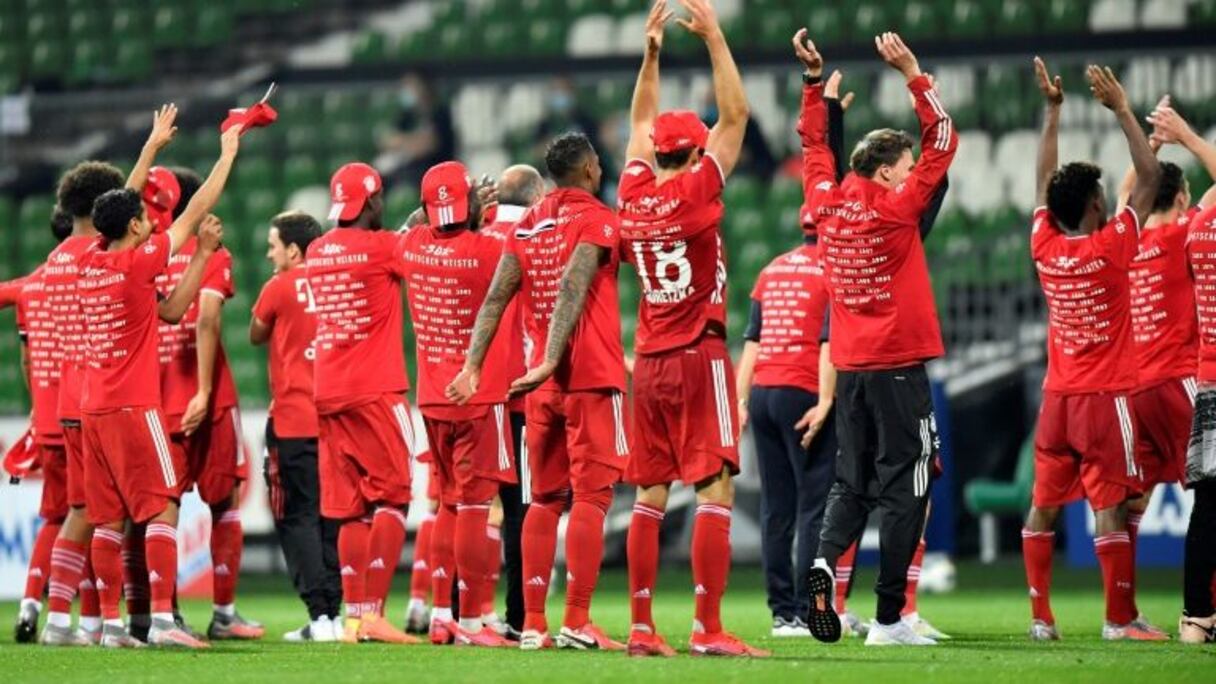 Les joueurs du Bayern Munich après leur victoire face au Werder Brême, synonyme de titre de champion d'Allemagne le 16 juin 2020 à Brême.