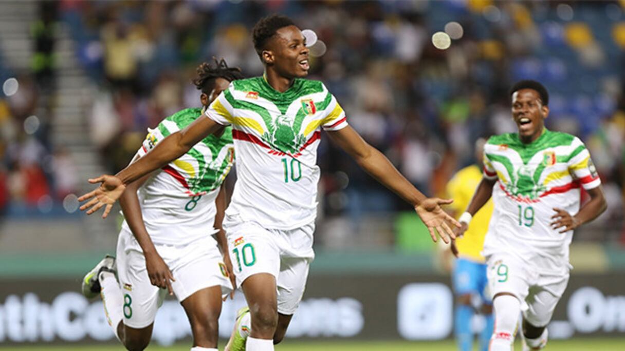 Joueurs maliens célébrant après un but marqué lors du match face à la Côte d'Ivoire
