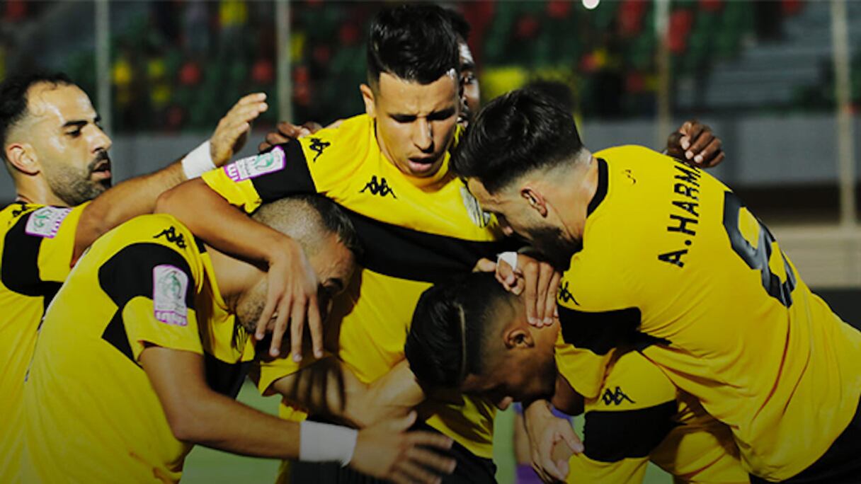 La joie des joueurs du Maghreb de Fès.