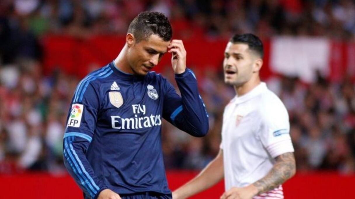 Le Real Madrid laisse la tête de la Liga au Barça après sa défaite surprise à Séville (3-2).