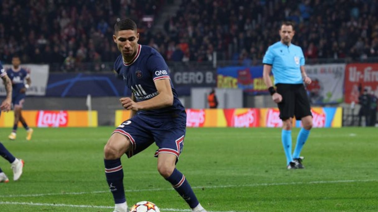 Achraf Hakimi face à Manchester City en Ligue des Champions UEFA.