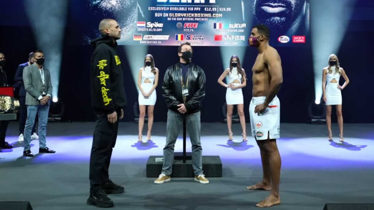 Badr Hari et Benjamin Adegbuyi.