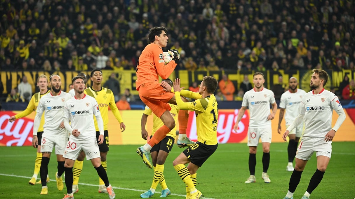Yassine Bounou lors du match Dortmund-Séville.