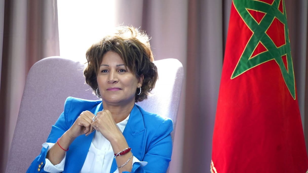 La championne olympique et présidente de la Fédération Royale Marocaine du Sport pour tous, Nezha Bidouane, lors de son entrevue avec le360