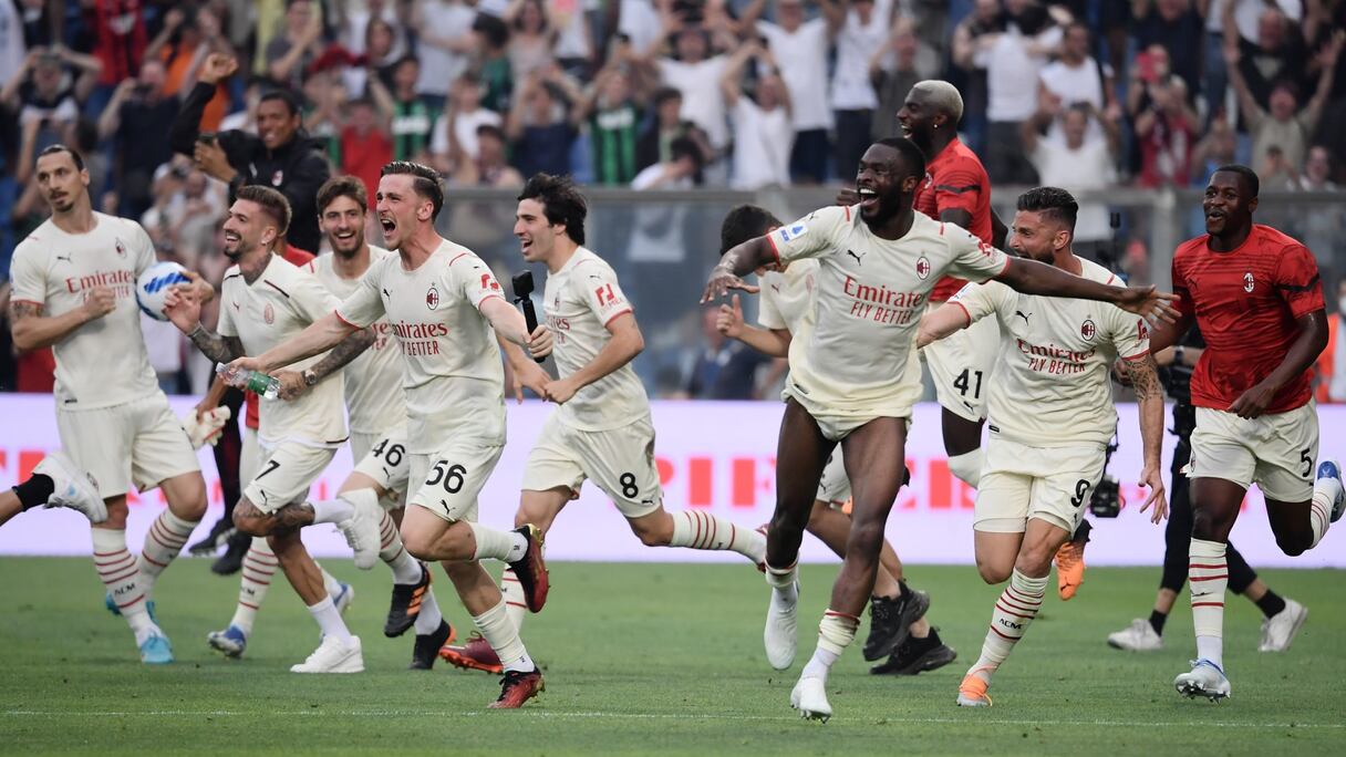 Les joueurs du Milan AC exultent.