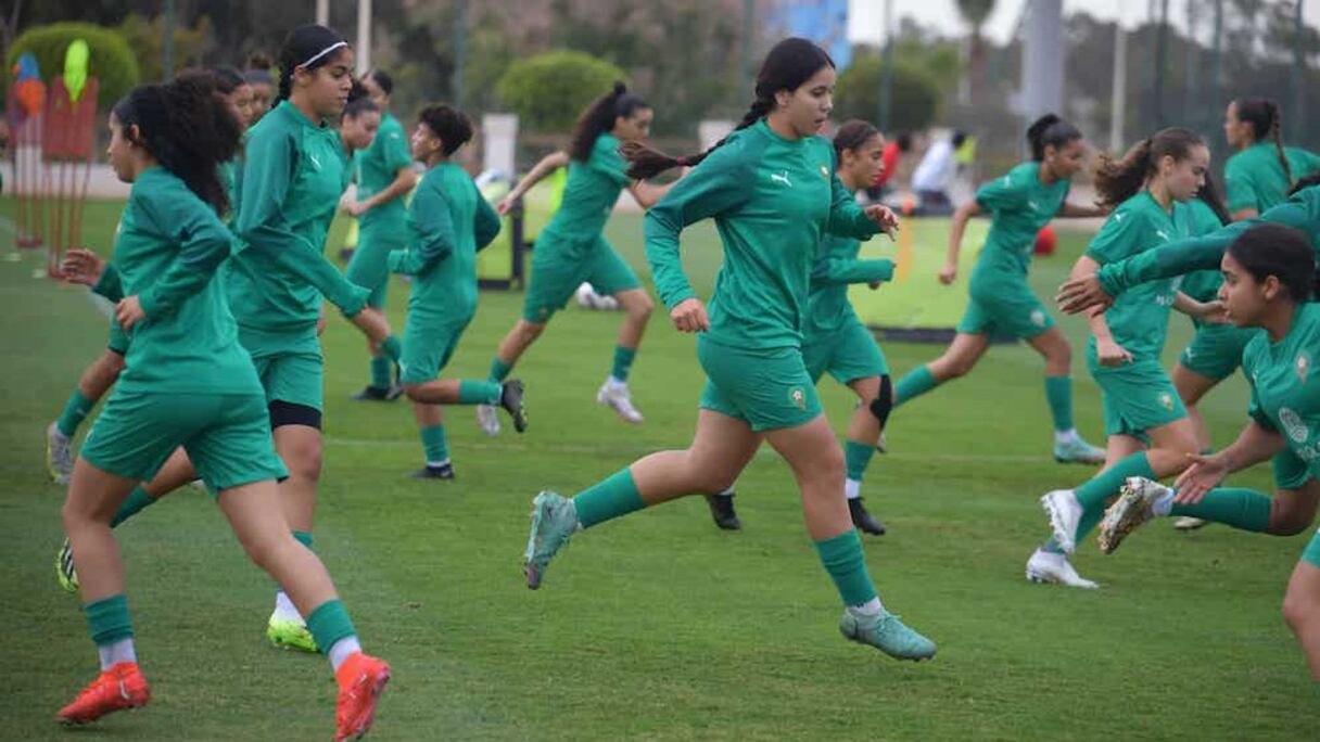 Les Lioncellles de l'Atlas U17 lors d'une séance d'entrainement au Centre Fédéral de Saidia, le 9 mai 2024.