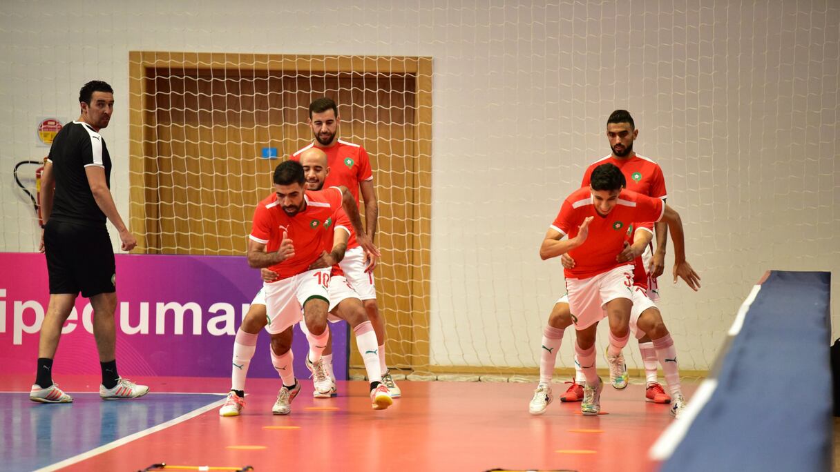 Les Lions de l'Atlas de futsal lors de la séance d'échauffement avant le match.