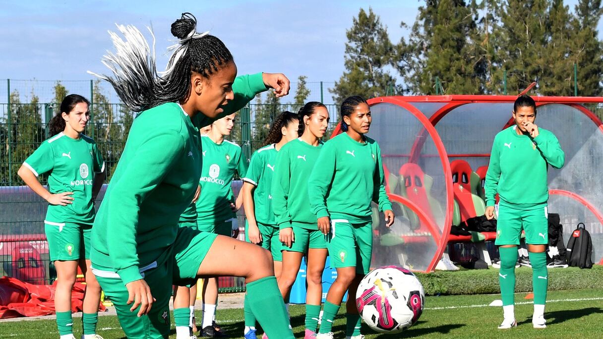 Fatima Tagnaout lors du stage de préparation des Lionnes de l'Atlas du 18 au 21 décembre 2023 au Complexe Mohammed VI