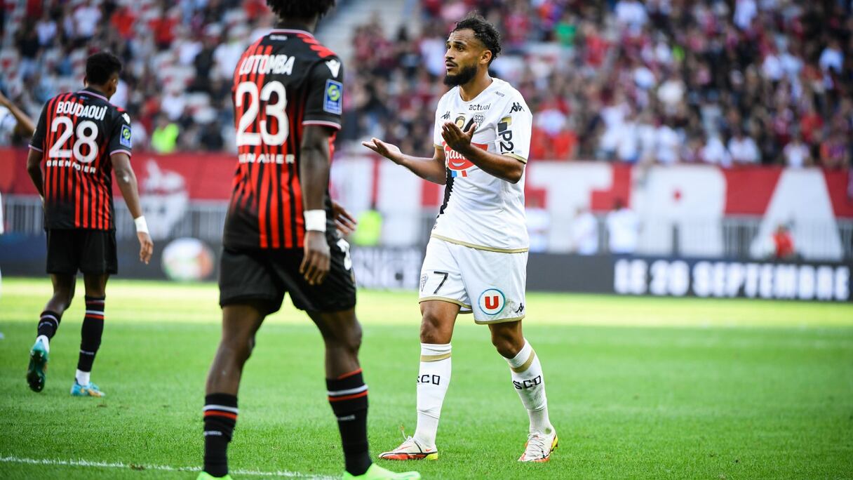 Sofiane Boufal contre l'OGC Nice.