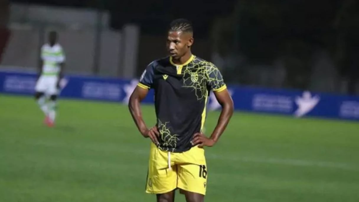 Tawfik Bentayeb portant les couleurs de l'Union de Touarga.