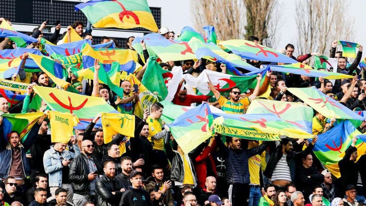 Les supporters de la Jeunesse sportive de Kabylie.
