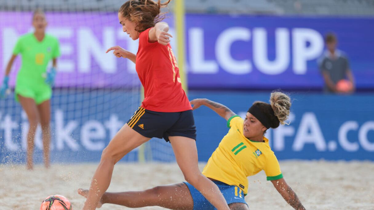 Un match de beach soccer féminin (image d'illustration).
