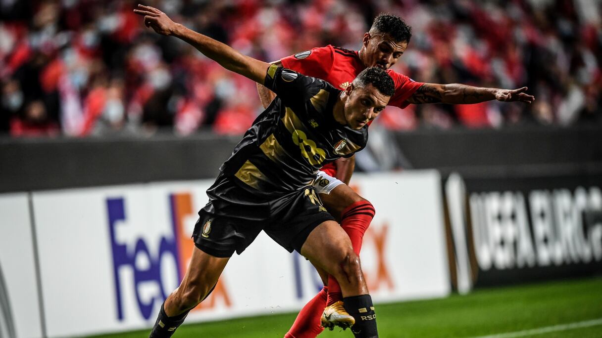 Selim Amallah lors d'un match contre le Benfica Lisbonne.