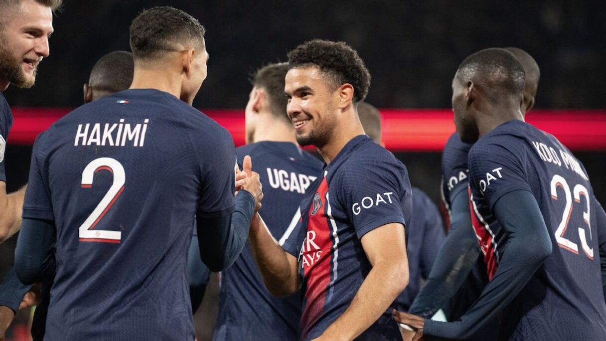 Achraf Hakimi et Warren Zaïre-Emery avec le Paris Saint-Germain.