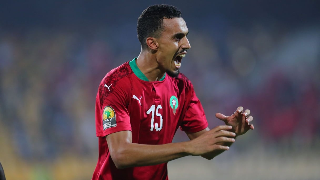 Soufiane Bouftini sous les couleurs de l'équipe nationale des joueurs locaux.