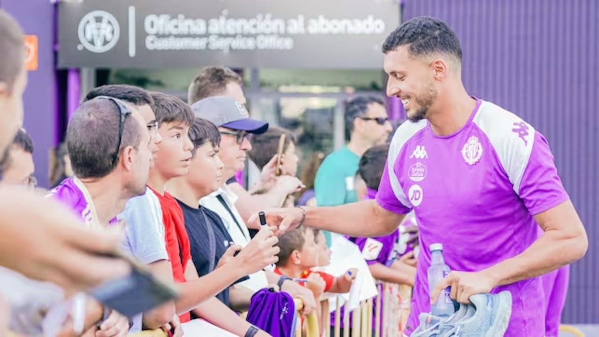 Amallah avec le Real Valladolid de la saison 2024-25.