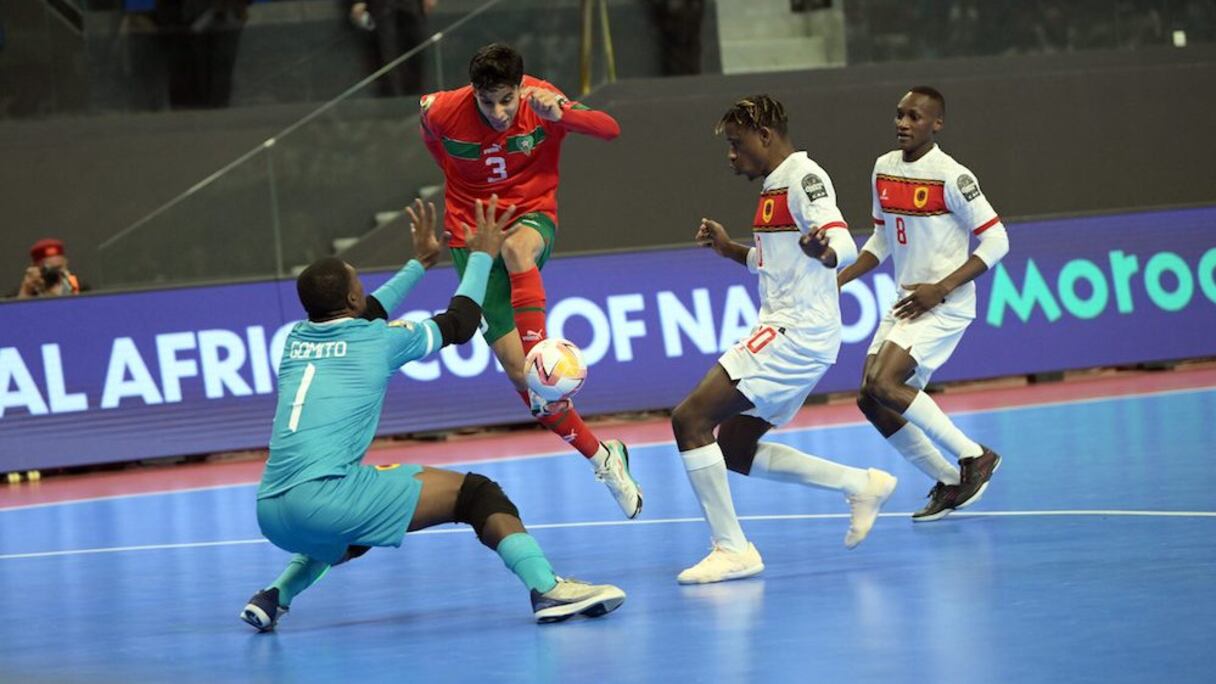 Le Lion de l'Atlas Anas El Ayyane dans ses oeuvres contre l'Angola, le 11 avril 2024.