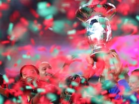 Le trophée de la Ligue des champions féminine de la CAF.
