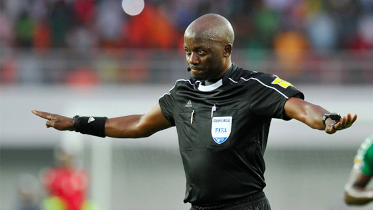 Joshua Bondo, arbitre international botswanais.