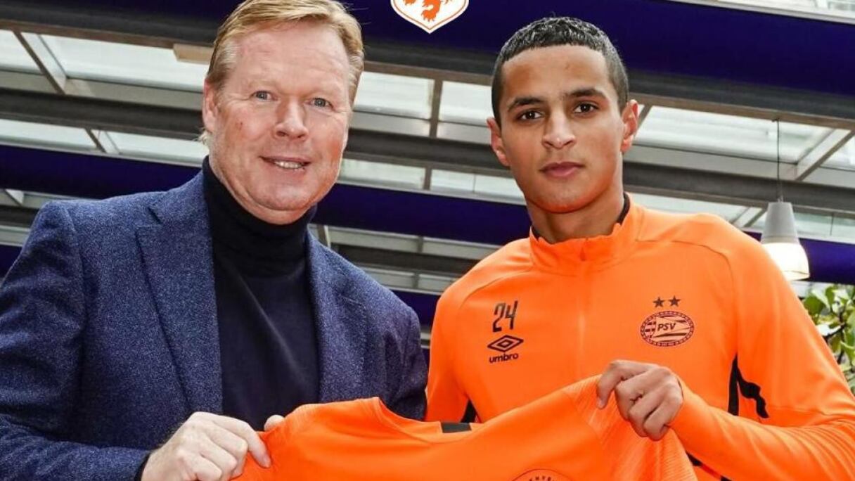 Ronald Koeman et Mohamed Ihattaren avec l'équipe nationale des Pays-Bas en 2019.