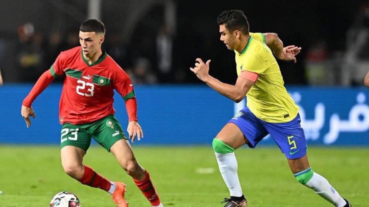 Bilal El Khanouss face à Casemiro lors du match amical Maroc-Brésil le 2( mars 2023